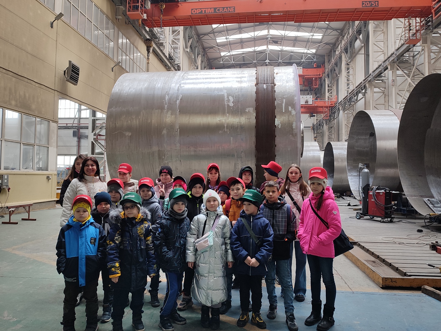 Юные волгодонцы посетили завод ООО "Полесье"