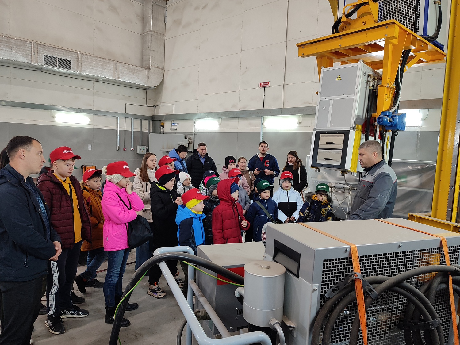Юные волгодонцы посетили завод ООО "Полесье"